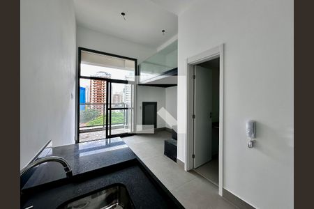 Cozinha  de kitnet/studio para alugar com 1 quarto, 26m² em Jardim das Acacias, São Paulo