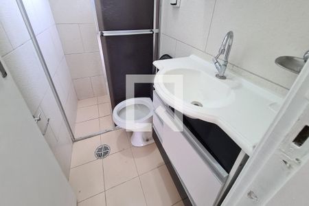 Banheiro de apartamento para alugar com 1 quarto, 48m² em Vila Prudente, São Paulo