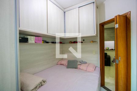 Quarto 1 de apartamento à venda com 2 quartos, 44m² em Jardim Ocara, Santo André