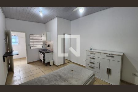 Studio de casa para alugar com 1 quarto, 26m² em Chico de Paula, Santos