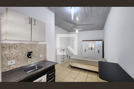 Studio de casa para alugar com 1 quarto, 26m² em Chico de Paula, Santos