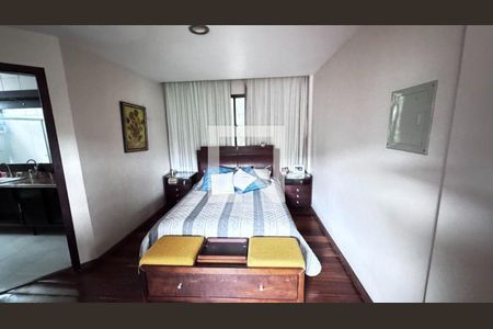 Casa à venda com 4 quartos, 180m² em Badu, Niterói