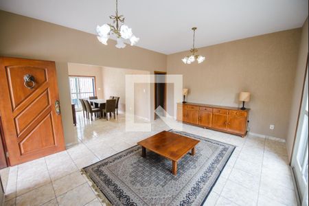 Sala de casa de condomínio à venda com 3 quartos, 365m² em Residencial Vila Velha, Taubaté