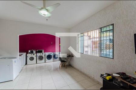 Sala de casa para alugar com 4 quartos, 140m² em Vila Mariana, São Paulo