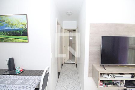 Corredor de apartamento à venda com 3 quartos, 60m² em Engenho da Rainha, Rio de Janeiro