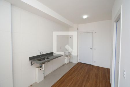 Sala/Cozinha de apartamento para alugar com 1 quarto, 27m² em Socorro, São Paulo