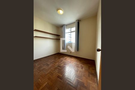 Quarto 2 de apartamento à venda com 3 quartos, 115m² em Santo Antônio, Belo Horizonte