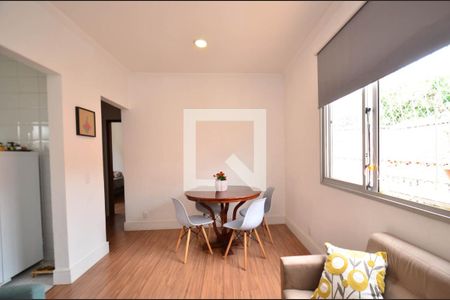 Sala de apartamento para alugar com 2 quartos, 64m² em Santa Tereza, Belo Horizonte