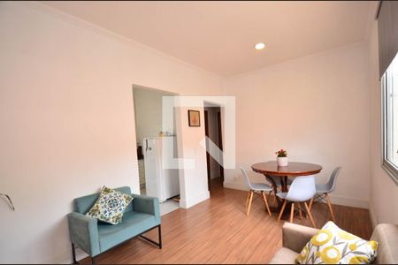 Sala de apartamento para alugar com 2 quartos, 64m² em Santa Tereza, Belo Horizonte