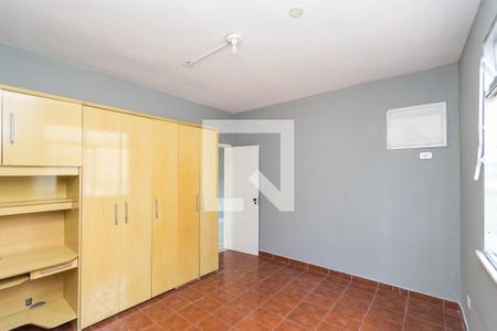 Quarto 1 de casa para alugar com 2 quartos, 80m² em Brás de Pina, Rio de Janeiro