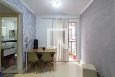 Sala de apartamento à venda com 2 quartos, 44m² em Vila Carmosina, São Paulo