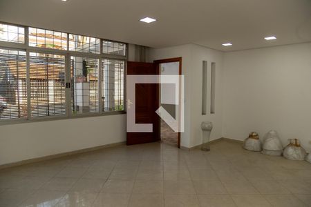 Sala de casa de condomínio à venda com 3 quartos, 174m² em Campo Belo, São Paulo