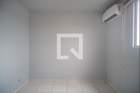 Quarto 2 de apartamento para alugar com 2 quartos, 43m² em Santo Afonso, Novo Hamburgo