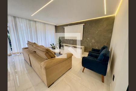 Sala de casa à venda com 4 quartos, 320m² em Jardim Brasil, Jundiaí