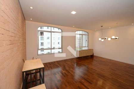 Sala de apartamento à venda com 3 quartos, 129m² em Vila Sofia, São Paulo