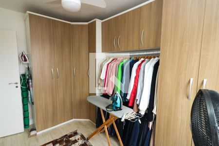 Casa de condomínio à venda com 240m², 4 quartos e 2 vagas Casa de condomínio à venda com 240m², 4 quartos e 2 vagasQuarto 2