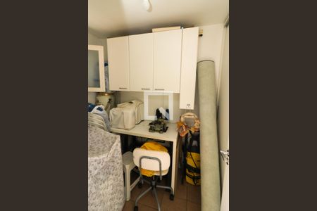 Casa de condomínio à venda com 240m², 4 quartos e 2 vagas Casa de condomínio à venda com 240m², 4 quartos e 2 vagasQuarto de Serviço