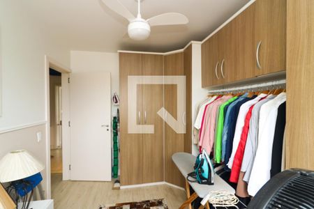 Casa de condomínio à venda com 240m², 4 quartos e 2 vagas Casa de condomínio à venda com 240m², 4 quartos e 2 vagasQuarto 2