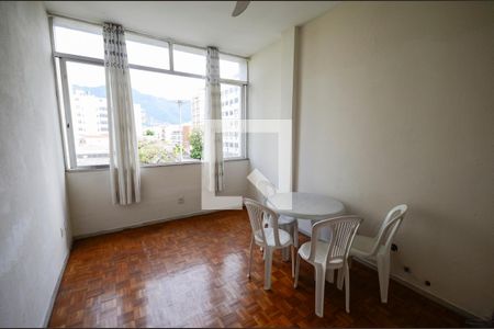 Sala de apartamento à venda com 2 quartos, 58m² em Vila Isabel, Rio de Janeiro