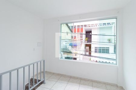 Varanda de casa para alugar com 1 quarto, 80m² em Km 18, Osasco