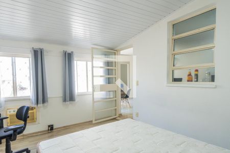 Quarto de apartamento à venda com 1 quarto, 50m² em Farroupilha, Porto Alegre