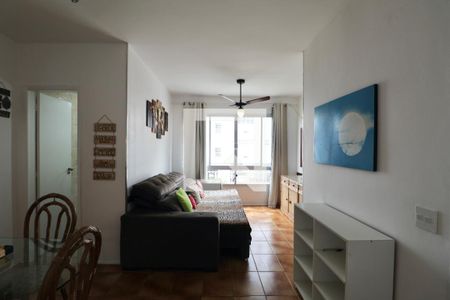 Sala de apartamento para alugar com 2 quartos, 75m² em Jardim Vitoria, Guarujá