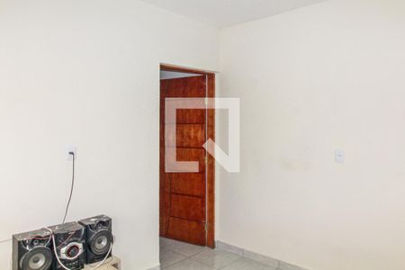 Sala de casa para alugar com 1 quarto, 60m² em Jardim Rosina, São Paulo