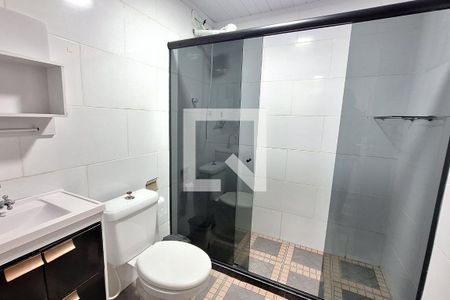 Banheiro de casa para alugar com 1 quarto, 42m² em Jardim Primavera, Duque de Caxias