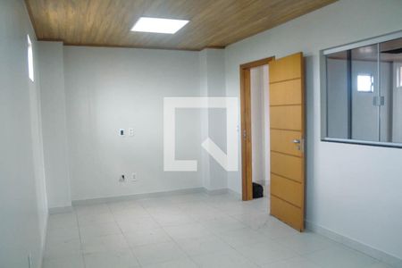 Sala/Quarto 1 de casa para alugar com 2 quartos, 90m² em Setor Crimeia Oeste, Goiânia