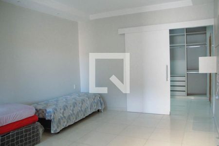 Quarto 2 com closet e suíte de casa para alugar com 2 quartos, 90m² em Setor Crimeia Oeste, Goiânia