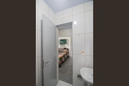 Banheiro de kitnet/studio para alugar com 1 quarto, 20m² em Tropical, Contagem