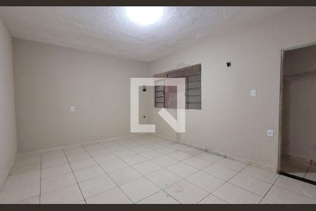 Sala de casa para alugar com 1 quarto, 70m² em Jardim Ana Maria, Santo André