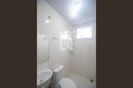 Banheiro de kitnet/studio para alugar com 1 quarto, 22m² em Tropical, Contagem