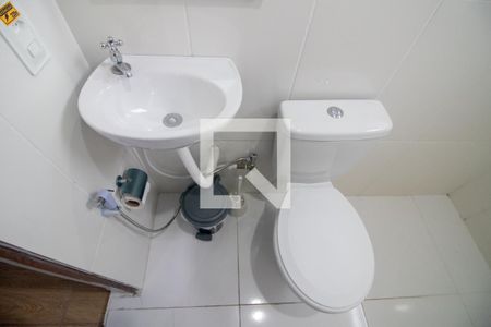 Banheiro de kitnet/studio para alugar com 1 quarto, 22m² em Tropical, Contagem