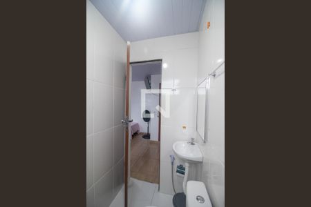 Banheiro de kitnet/studio para alugar com 1 quarto, 22m² em Tropical, Contagem