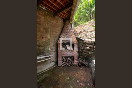 Casa à venda com 400m², 5 quartos e 4 vagas Casa à venda com 400m², 5 quartos e 4 vagasÁrea comum - Churrasqueira