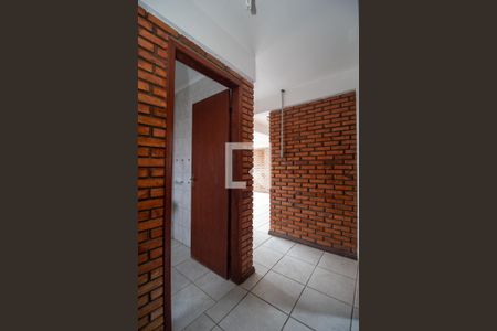 Casa à venda com 400m², 5 quartos e 4 vagas Casa à venda com 400m², 5 quartos e 4 vagasCorredor