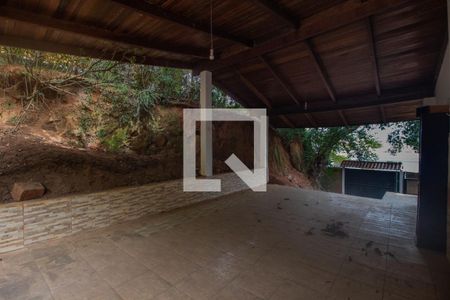 Casa à venda com 400m², 5 quartos e 4 vagas Casa à venda com 400m², 5 quartos e 4 vagasGaragem