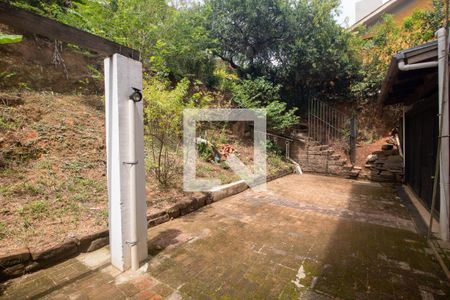 Casa à venda com 400m², 5 quartos e 4 vagas Casa à venda com 400m², 5 quartos e 4 vagasQuintal