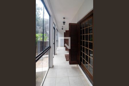 Casa à venda com 400m², 5 quartos e 4 vagas Casa à venda com 400m², 5 quartos e 4 vagasHall de entrada