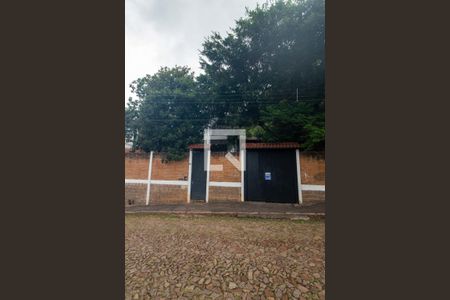 Casa à venda com 400m², 5 quartos e 4 vagas Casa à venda com 400m², 5 quartos e 4 vagasFachada