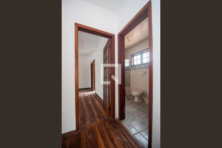 Casa à venda com 400m², 5 quartos e 4 vagas Casa à venda com 400m², 5 quartos e 4 vagasCorredor