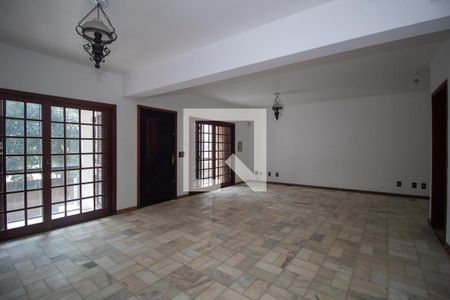 Sala de casa à venda com 5 quartos, 400m² em Nonoai, Porto Alegre