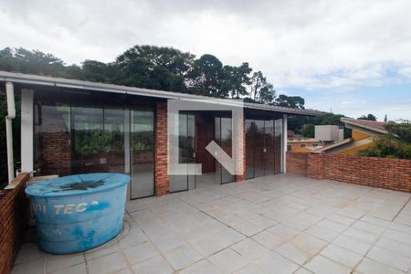 Casa à venda com 400m², 5 quartos e 4 vagas Casa à venda com 400m², 5 quartos e 4 vagasTerraço