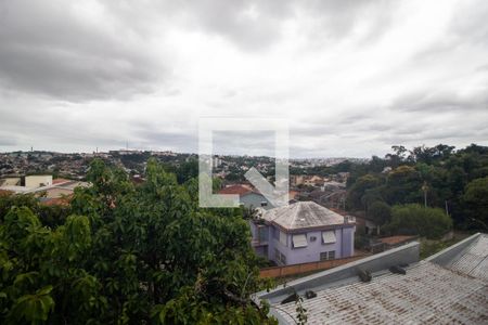 Casa à venda com 400m², 5 quartos e 4 vagas Casa à venda com 400m², 5 quartos e 4 vagasVista