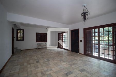 Sala de casa à venda com 5 quartos, 400m² em Nonoai, Porto Alegre