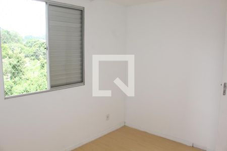 Quarto 2 de apartamento para alugar com 2 quartos, 50m² em Jardim Santa Izabel, Cotia