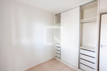 Quarto 1 de apartamento para alugar com 2 quartos, 49m² em Martins, Uberlândia