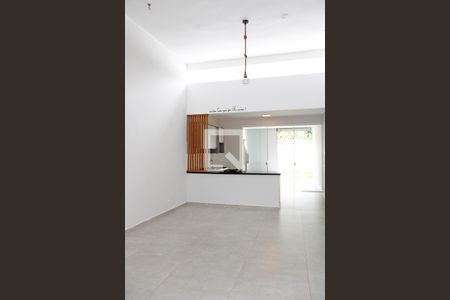 Sala de casa para alugar com 3 quartos, 132m² em Vila Savian, Vinhedo