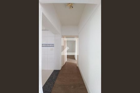 Corredor de apartamento à venda com 3 quartos, 118m² em Guarani, Campinas